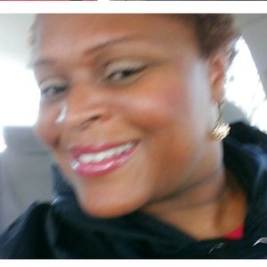 Meet your Posher, Carlyse